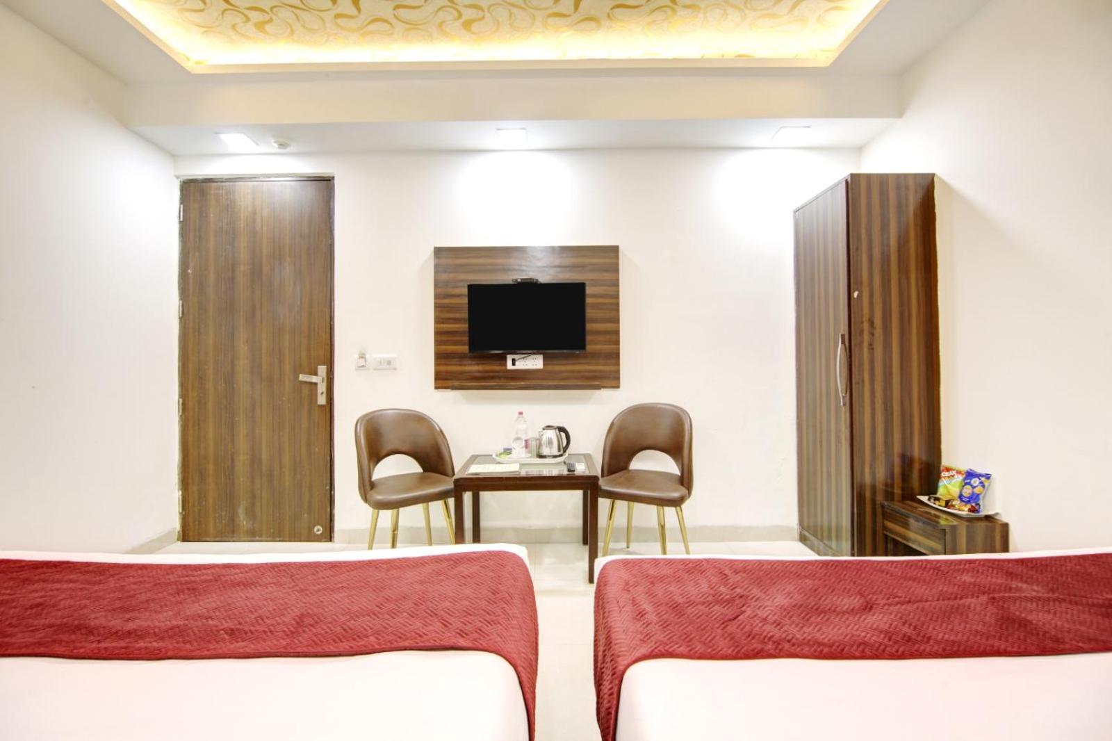Hotel Devrana Delhi Airport Új-Delhi Kültér fotó