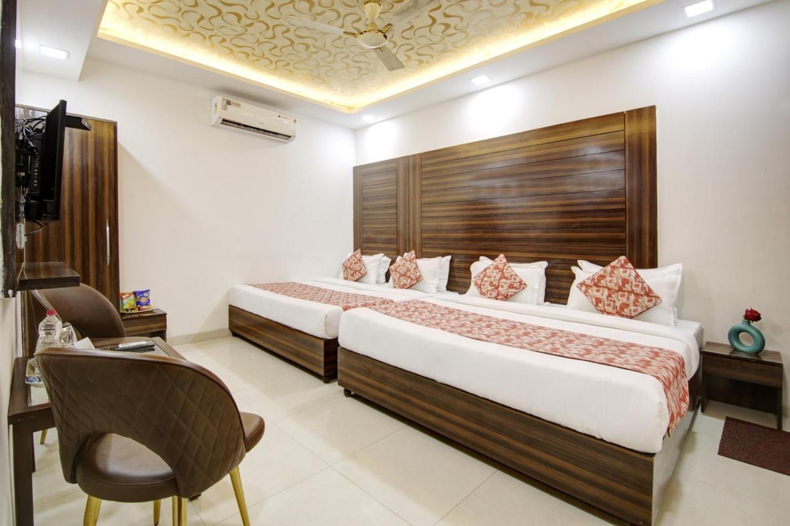 Hotel Devrana Delhi Airport Új-Delhi Kültér fotó